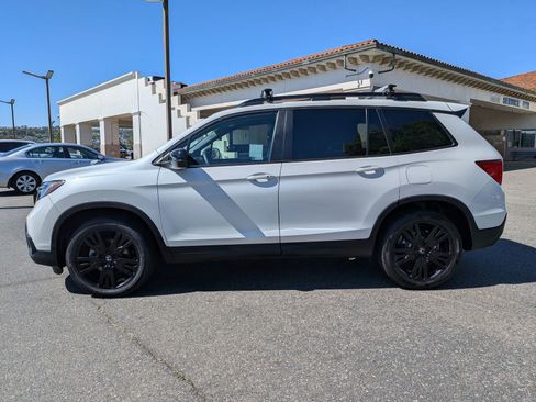 Used 2021 Honda Passport Sport image 8