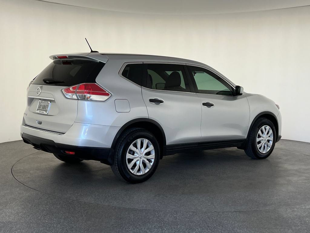 Used 2016 Nissan Rogue S FWD image 3