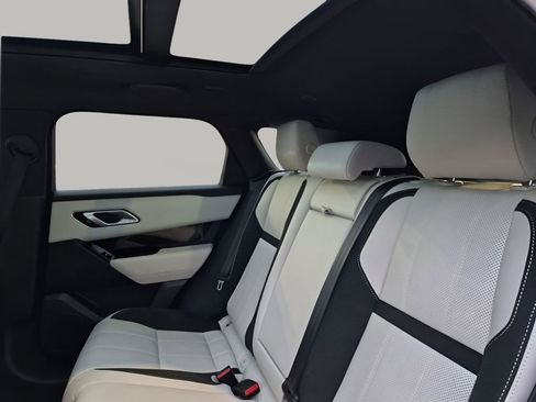 Used 2021 Land Rover Range Rover Velar R-Dynamic S image 19