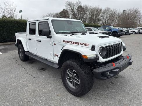 Certified 2025 Jeep Gladiator Mojave image 1