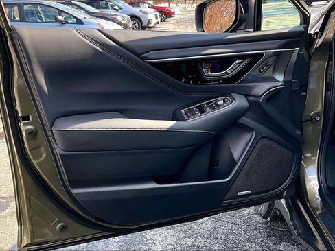 Certified 2025 Subaru Outback Touring XT w/ Tech Package 2 image 13