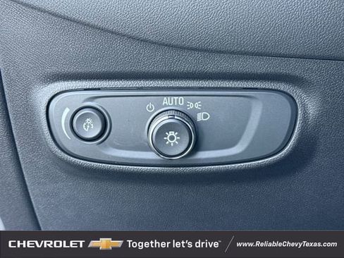 Used 2024 Chevrolet Equinox LT FWD image 25