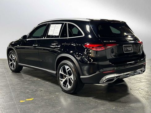 Used 2025 Mercedes-Benz GLC 350e 4MATIC image 5