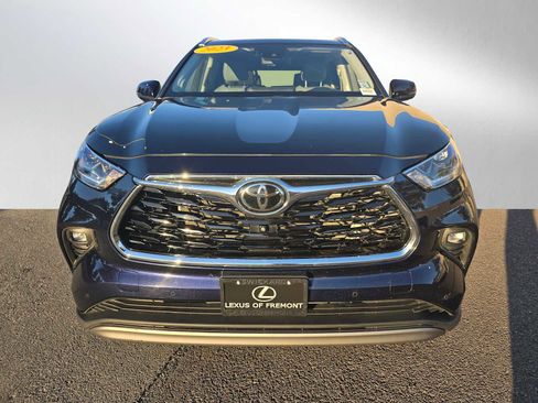 Used 2023 Toyota Highlander Platinum image 8