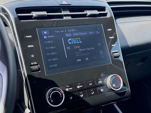 Certified 2023 Hyundai Tucson SEL AWD/4WD image 10