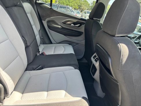 Used 2022 GMC Terrain SLE FWD image 12