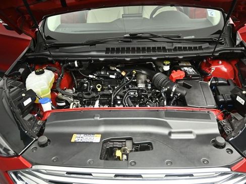 Certified 2022 Ford Edge Titanium w/ Class II Trailer Tow Package image 35