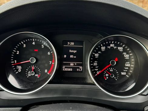 Used 2017 Volkswagen Jetta SE FWD image 15