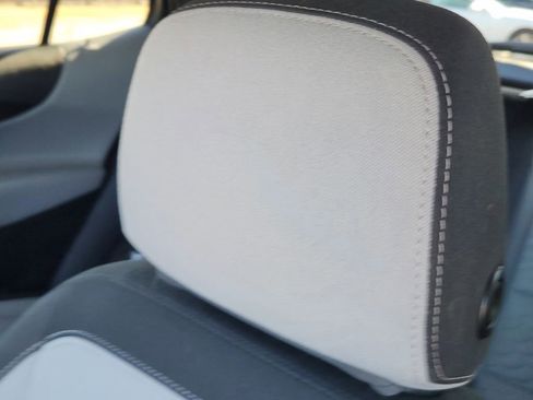 Used 2020 Chevrolet Equinox LS w/ LS Convenience Package image 19