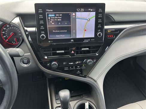 Used 2022 Toyota Camry XSE image 16