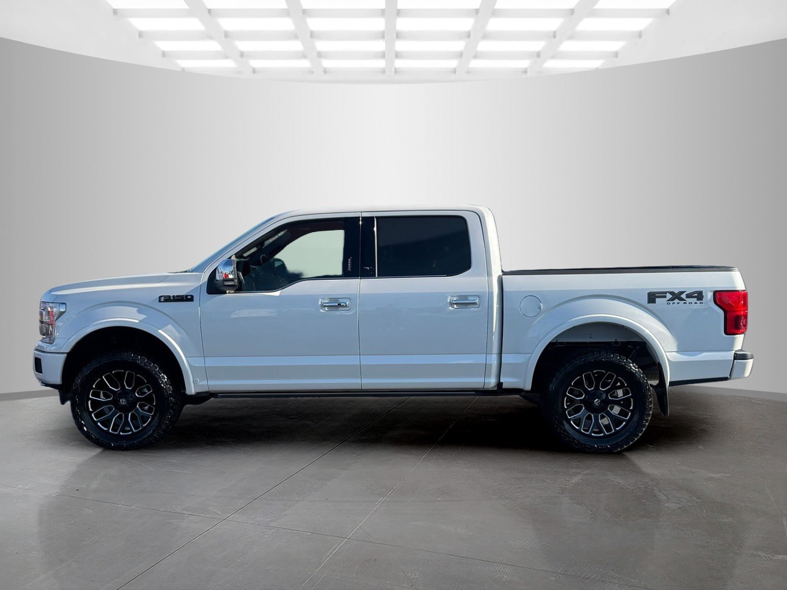 Used 2019 Ford F150 Platinum w/ Equipment Group 701A Luxury AWD/4WD image 6