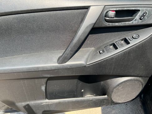 Used 2011 MAZDA MAZDA3 i Sport image 8