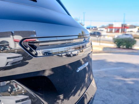 Used 2025 BMW iX xDrive50 image 28