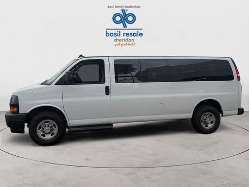 Used 2023 Chevrolet Express 3500 LS RWD image 3