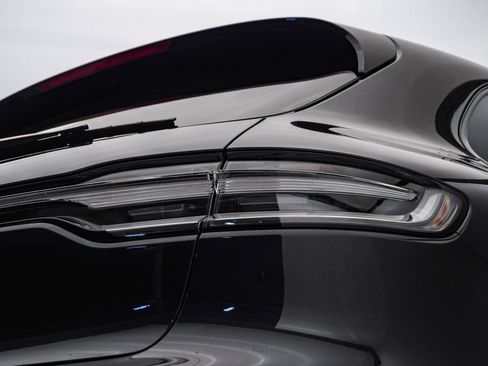Used 2024 Porsche Macan S AWD/4WD image 12