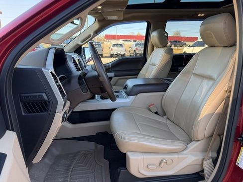 Used 2018 Ford F150 Lariat w/ Equipment Group 502A Luxury image 9