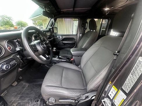 Used 2018 Jeep Wrangler Unlimited Sport AWD/4WD image 14
