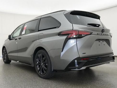 New 2026 Toyota Sienna XSE FWD image 21