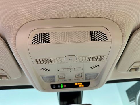 Used 2021 Cadillac XT5 Premium Luxury AWD/4WD image 22