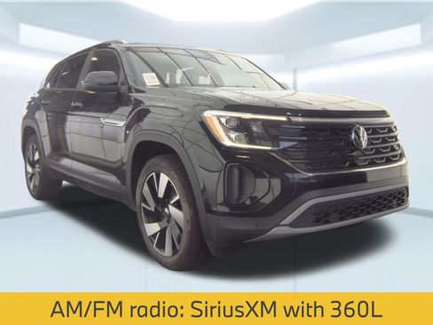 Used 2025 Volkswagen Atlas Cross Sport SE FWD image 5