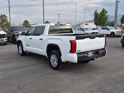 Used 2026 Toyota Tundra SR5 w/ SR5 Convenience Package AWD/4WD image 9