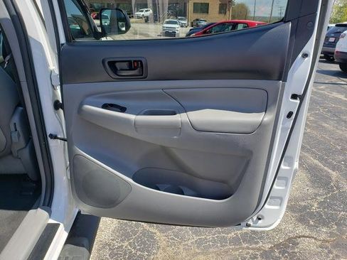 Used 2015 Toyota Tacoma 4x4 Double Cab w/ SR5 Package image 20