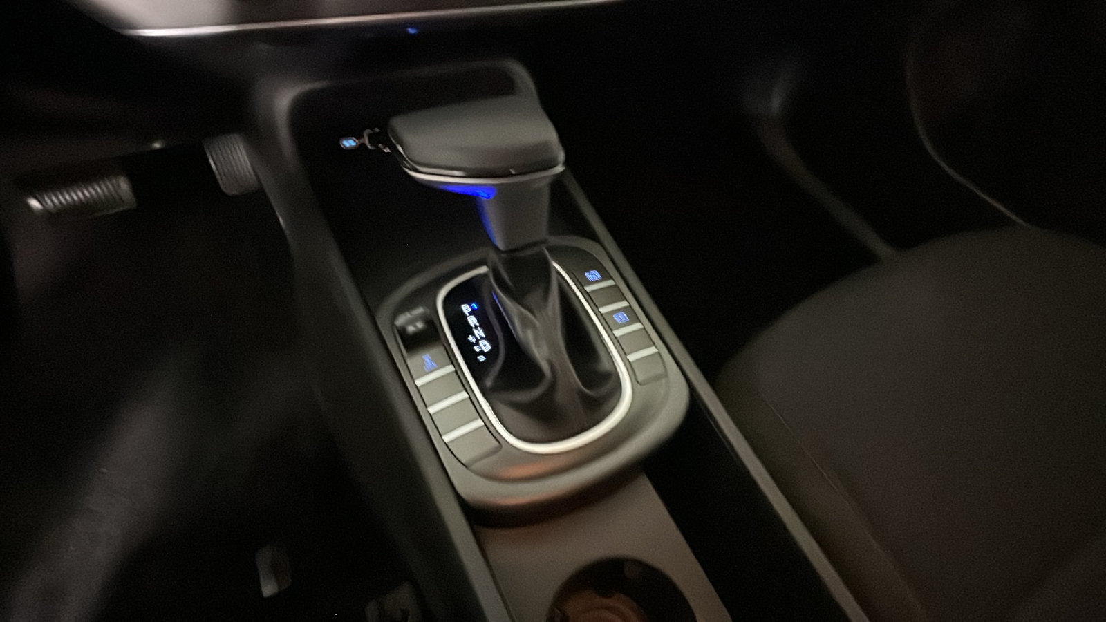 Certified 2025 Hyundai Kona SE AWD/4WD image 25