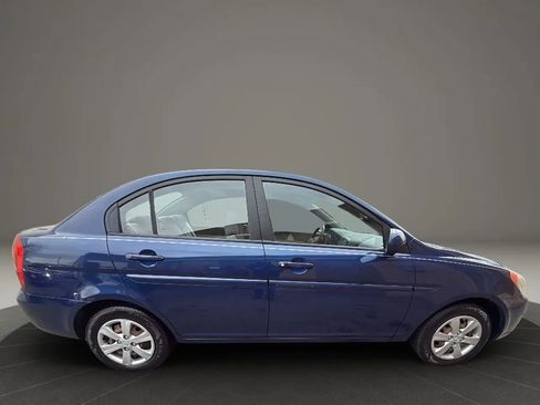 Used 2010 Hyundai Accent GLS w/ Premium Pkg 4 image 4