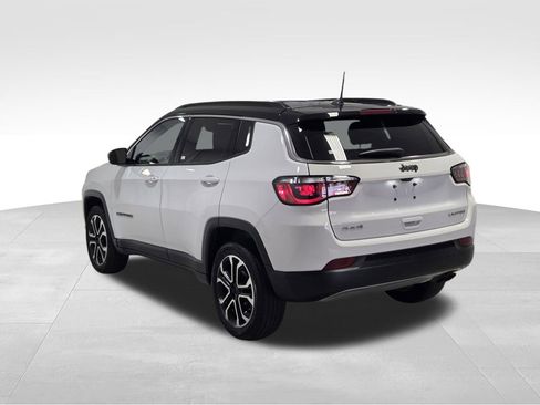 Certified 2022 Jeep Compass Limited image 18