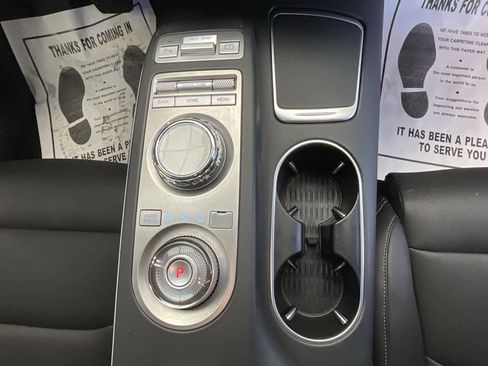 Used 2025 Genesis GV70 2.5T image 10