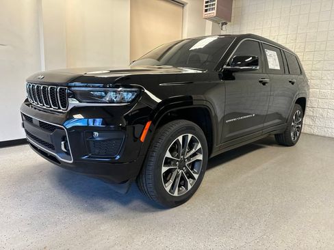Used 2023 Jeep Grand Cherokee L Overland AWD/4WD image 14