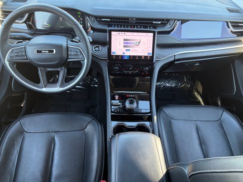 Used 2022 Jeep Grand Cherokee Limited 4xe image 18