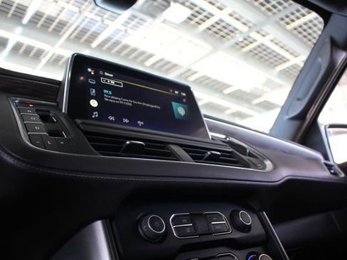 Used 2022 Chevrolet Tahoe Z71 image 15