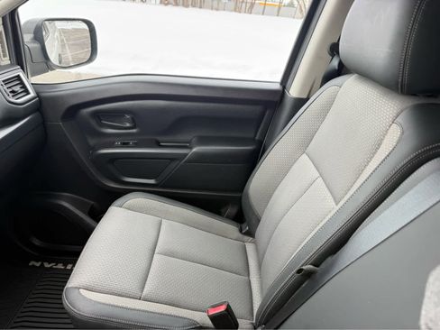 Used 2019 Nissan Titan S w/ S Utility Package image 17