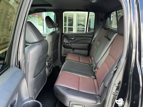 Used 2025 Honda Ridgeline Black Edition image 16