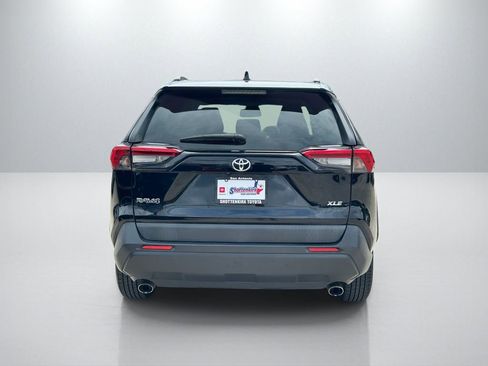 Used 2019 Toyota RAV4 XLE w/ Convenience Package image 6