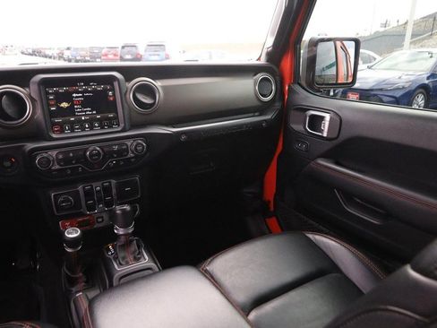 Used 2018 Jeep Wrangler Unlimited Rubicon image 26