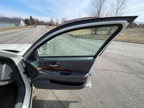 Used 2005 Buick Le Sabre Custom image 31