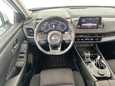 Used 2024 Nissan Rogue SV AWD/4WD image 10