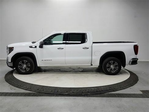 Used 2024 GMC Sierra 1500 SLT image 4
