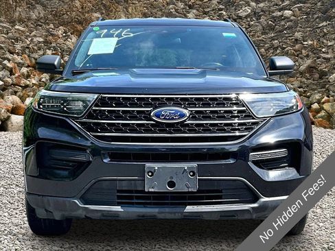 Used 2020 Ford Explorer XLT AWD/4WD image 3
