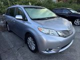 Used 2017 Toyota Sienna AWD image 3