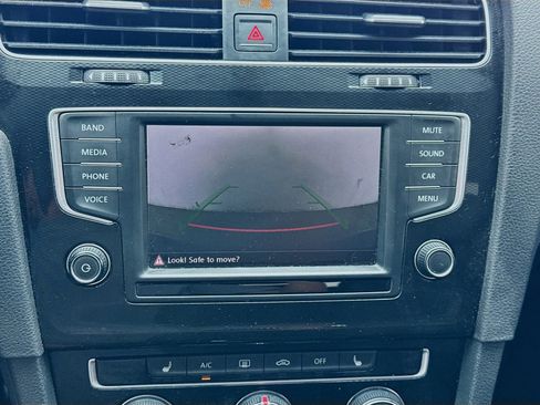 Used 2016 Volkswagen GTI S FWD image 10