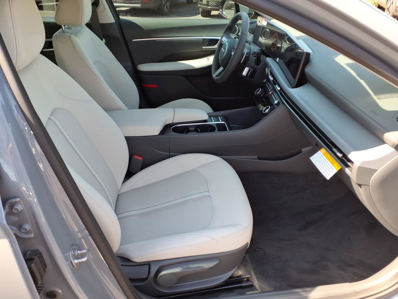 New 2026 Hyundai Sonata SEL FWD image 7