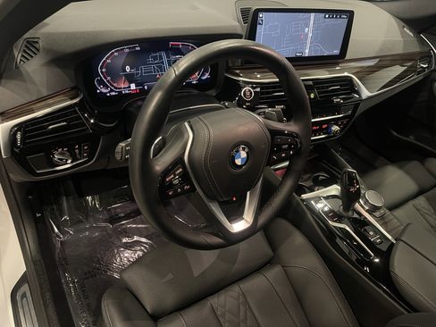 Certified 2023 BMW 530i xDrive w/ Convenience Package image 13