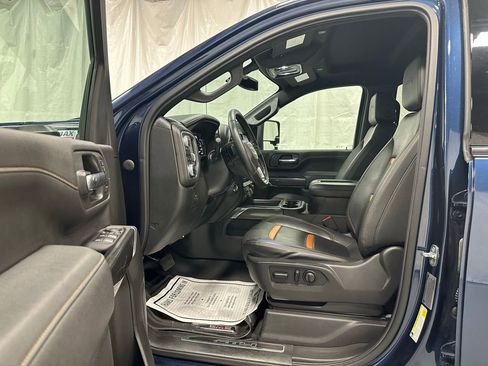 Used 2022 GMC Sierra 2500 AT4 image 10