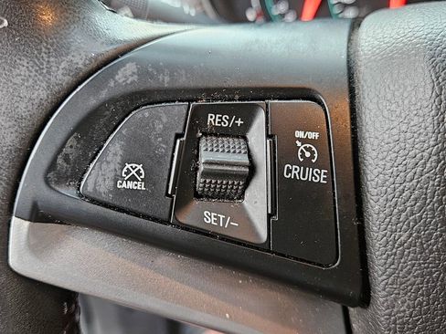 Used 2020 Chevrolet Trax LT w/ LT Convenience Package image 23