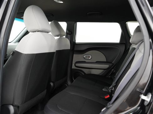 Used 2015 Kia Soul FWD image 17