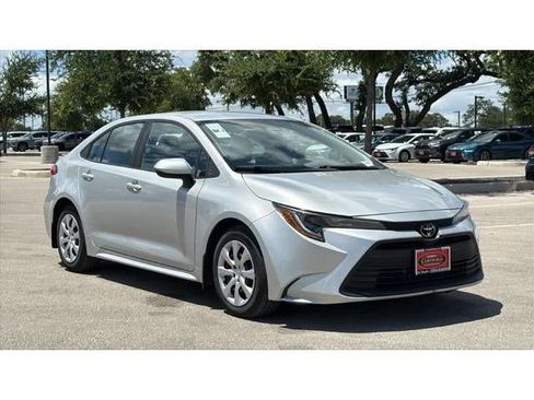 Certified 2024 Toyota Corolla LE FWD image 3