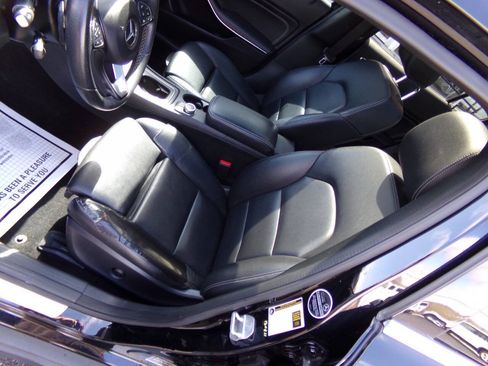 Used 2016 Mercedes-Benz GLA 250 image 11